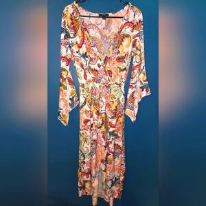 Beautiful Expresso dip hem dress with split flare sleeves and paisley pattern, M